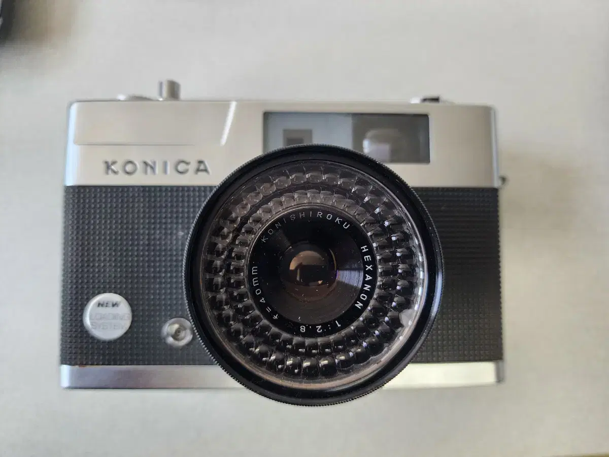 코니카 konica ee magic s 필름 카메라입니다